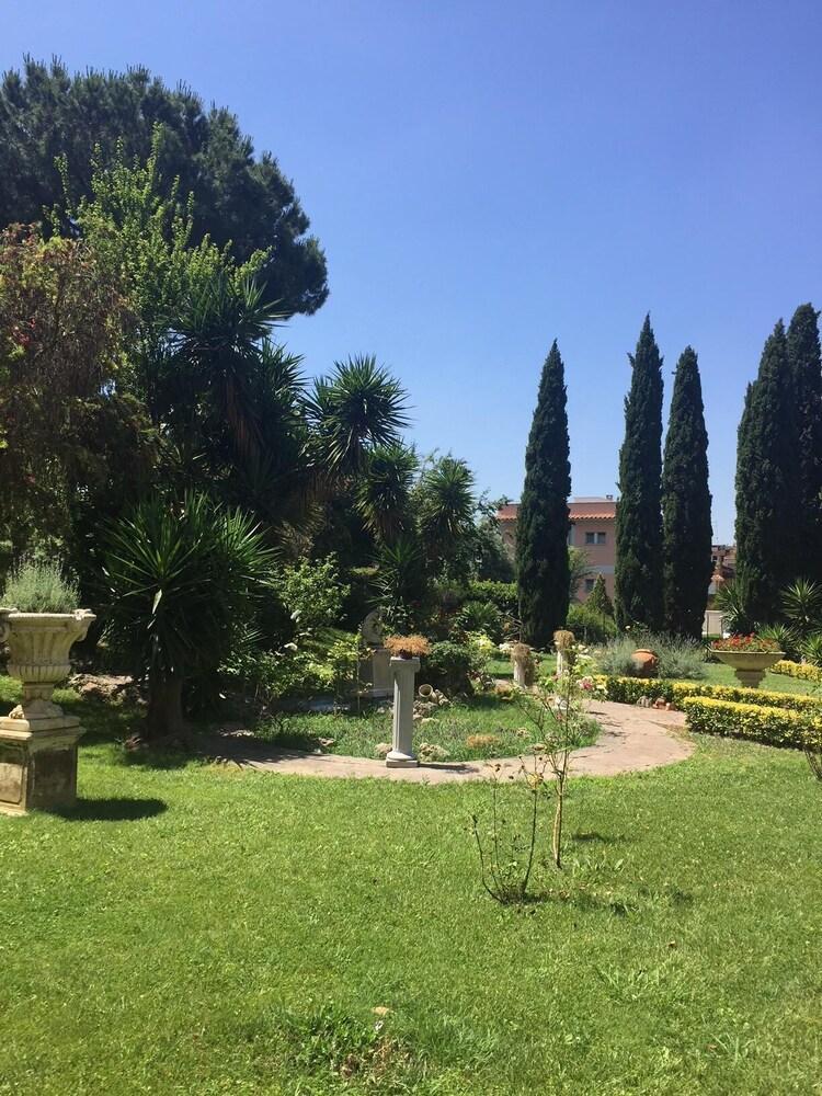 Parco Tirreno Hotel Rom Exteriör bild