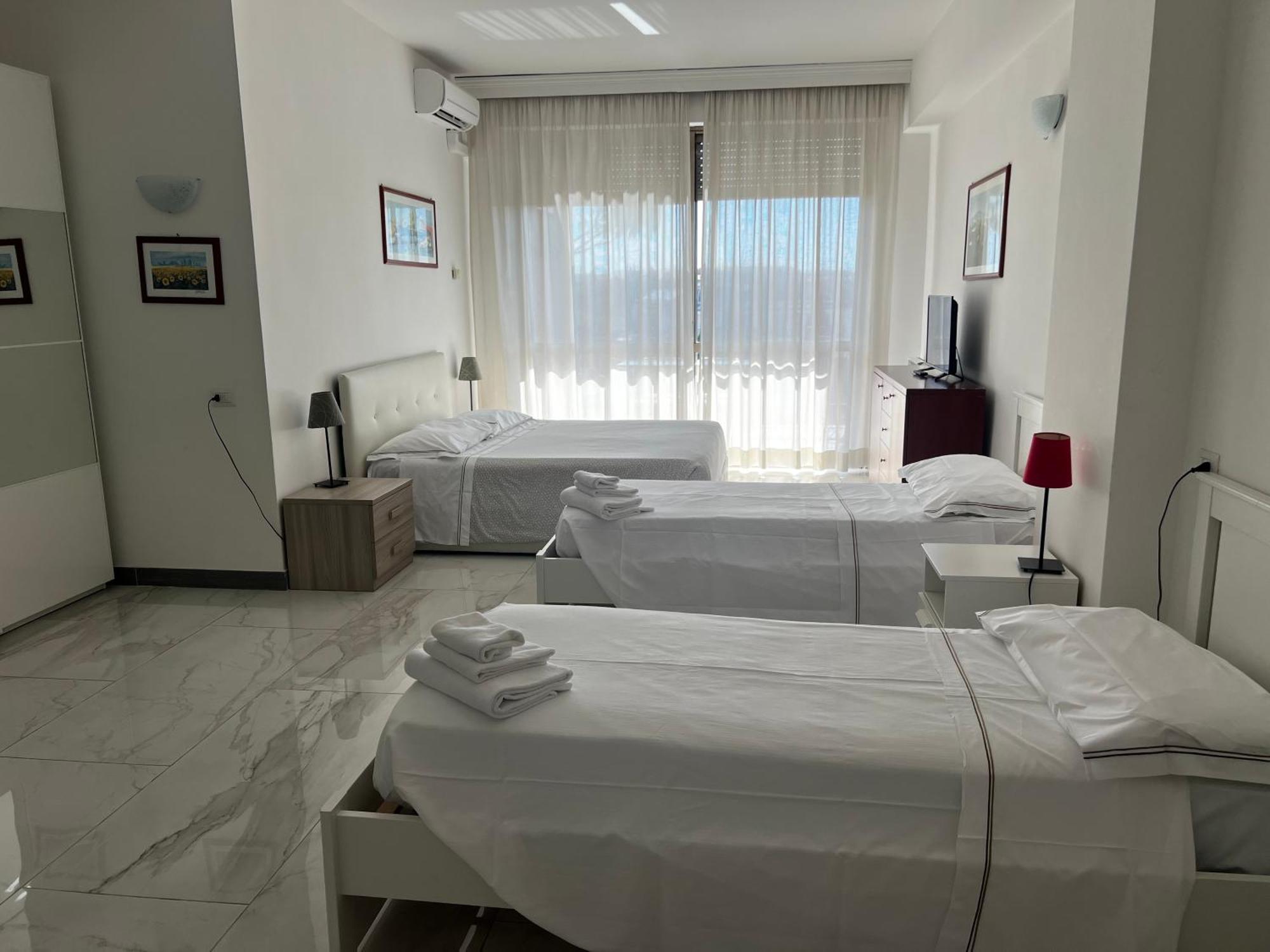 Parco Tirreno Hotel Rom Exteriör bild