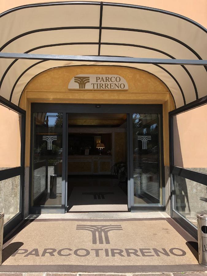 Parco Tirreno Residence Rom Exteriör bild